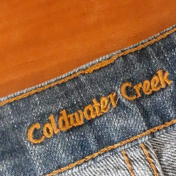 Coldwater Creek size 6 blue jeans whiskering fade distress - Picture 7 of 8